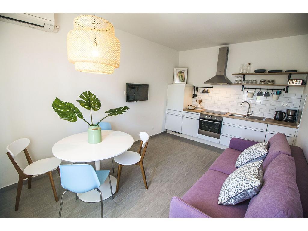 Apartment Sur La Plage Podstrana Exterior foto